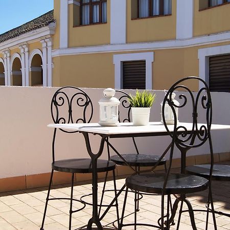 Apartamentos Turisticos La Encarnacion เซบีญา ภายนอก รูปภาพ