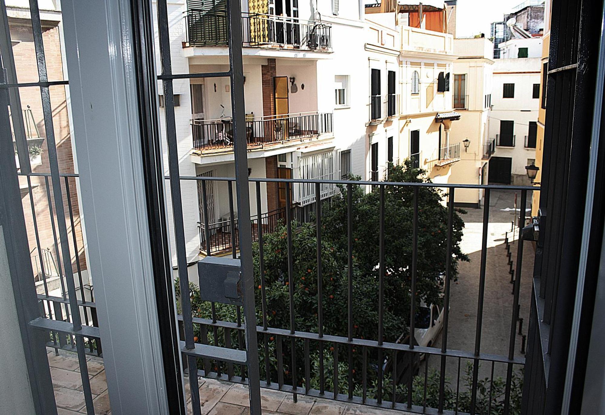 Apartamentos Turisticos La Encarnacion เซบีญา ภายนอก รูปภาพ