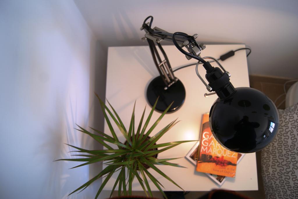 Apartamentos Turisticos La Encarnacion เซบีญา ภายนอก รูปภาพ