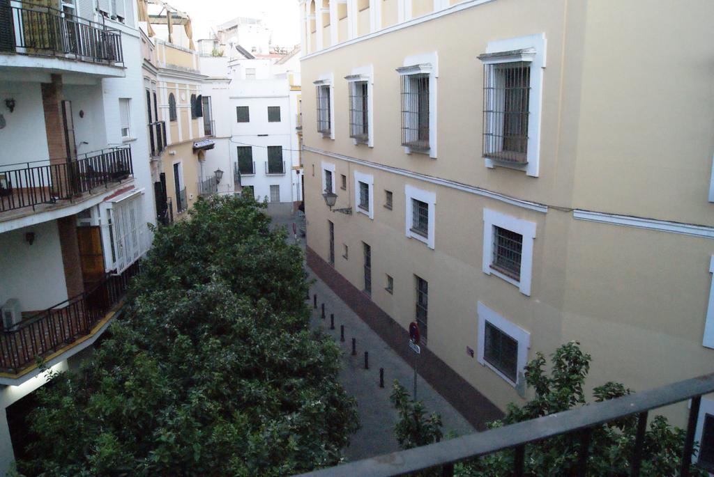 Apartamentos Turisticos La Encarnacion เซบีญา ภายนอก รูปภาพ