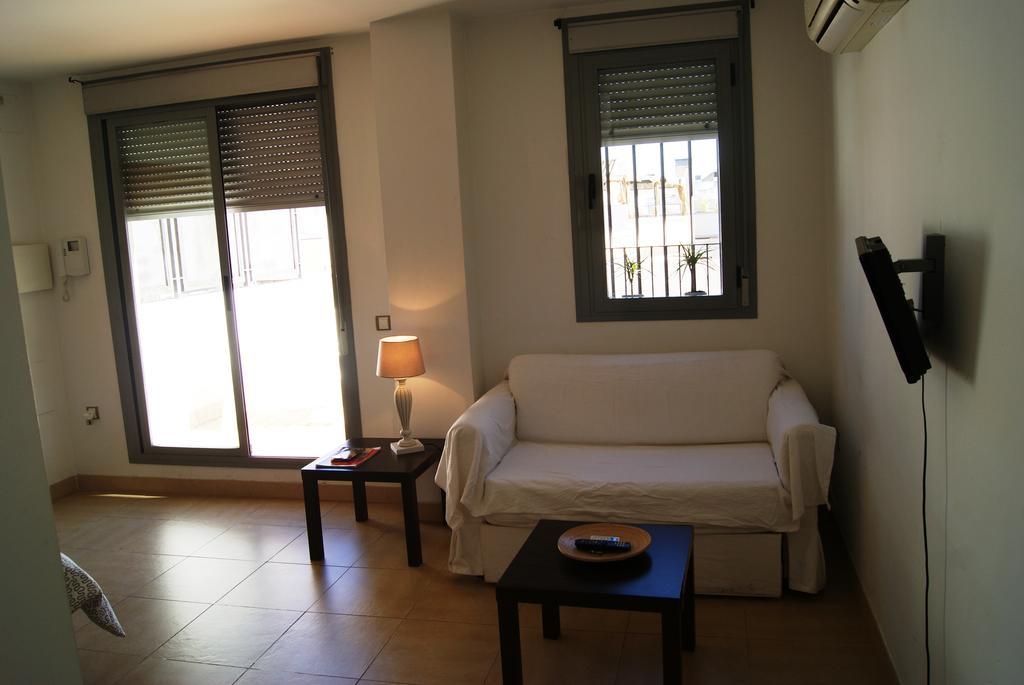Apartamentos Turisticos La Encarnacion เซบีญา ภายนอก รูปภาพ
