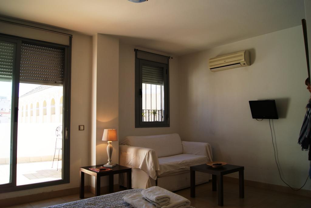 Apartamentos Turisticos La Encarnacion เซบีญา ภายนอก รูปภาพ