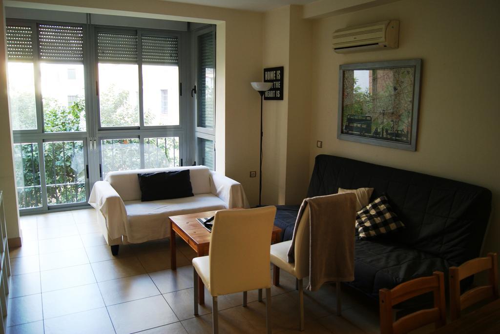 Apartamentos Turisticos La Encarnacion เซบีญา ภายนอก รูปภาพ