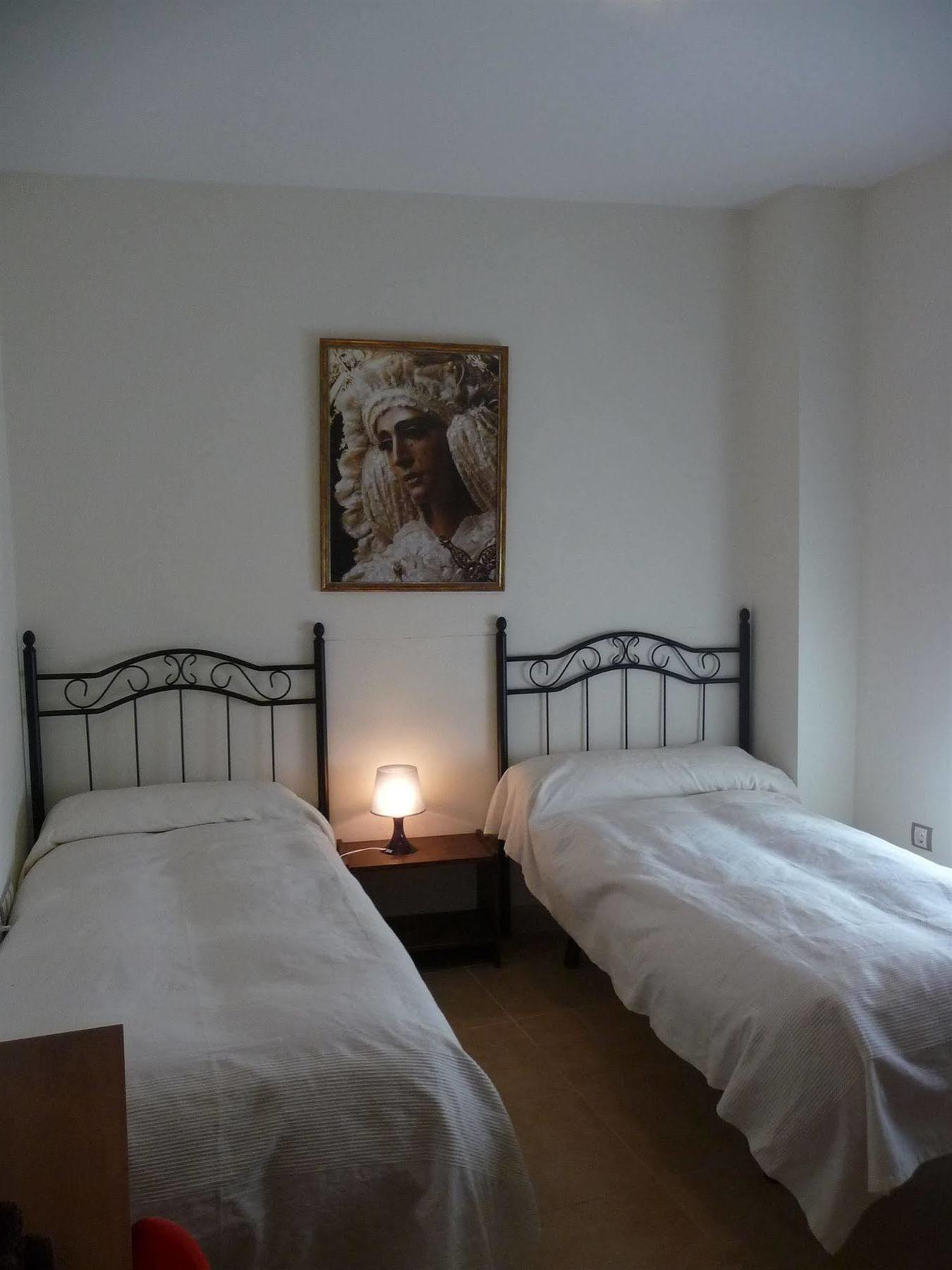 Apartamentos Turisticos La Encarnacion เซบีญา ภายนอก รูปภาพ